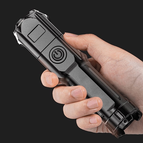 Telescopic flashlight